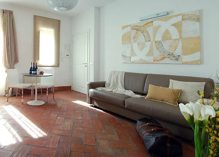 Navona Luxury Aparthotel 2*