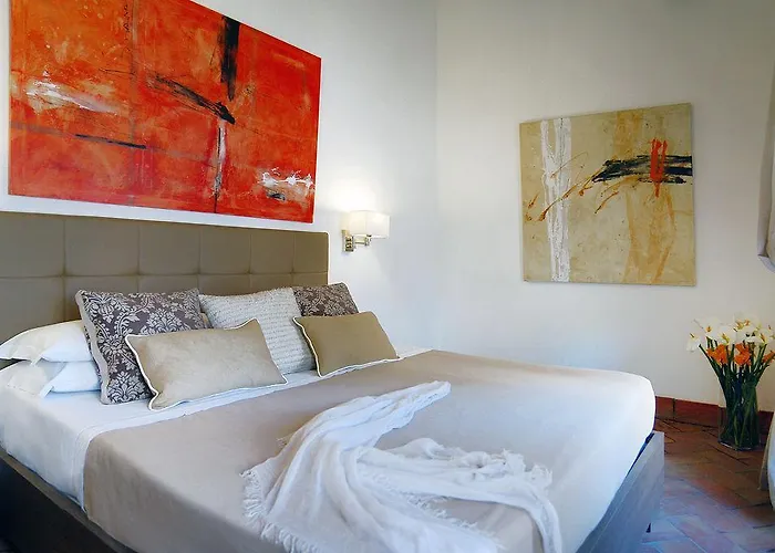 Navona Luxury Aparthotel 2*