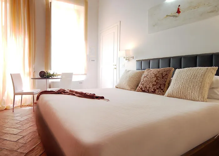 Navona Luxury Aparthotel 2*