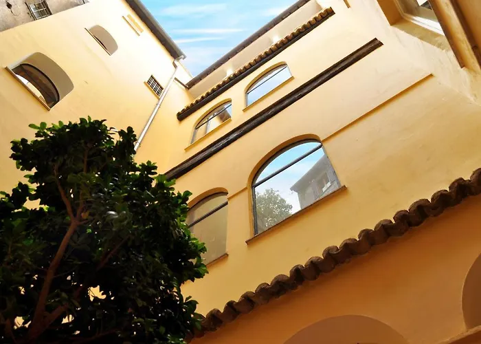 Navona Luxury 2*