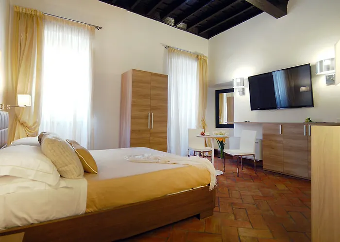 Navona Luxury 2*