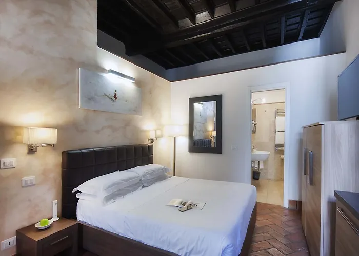 Navona Luxury Aparthotel 2*
