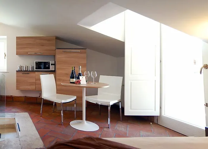 Aparthotel Navona Luxury 2*