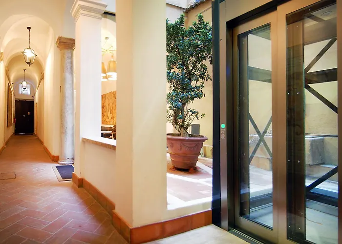 Aparthotel Navona Luxury 2*