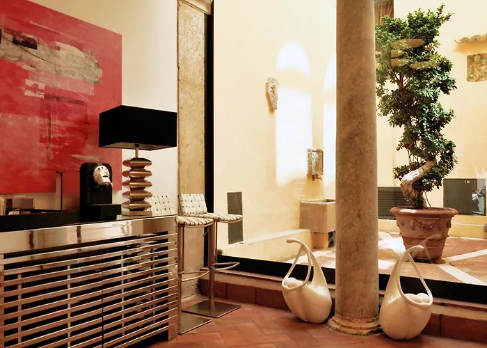 Navona Luxury 2*
