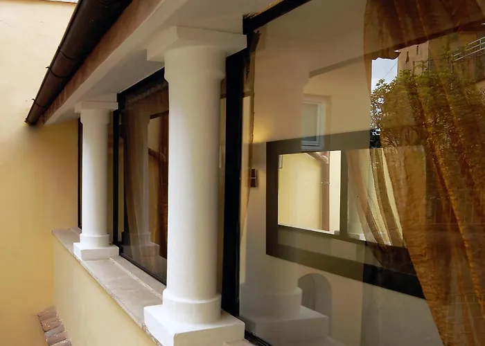 Navona Luxury 2*